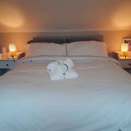J&S Downtown Sky Attic House Apartamento Belfast Exterior foto